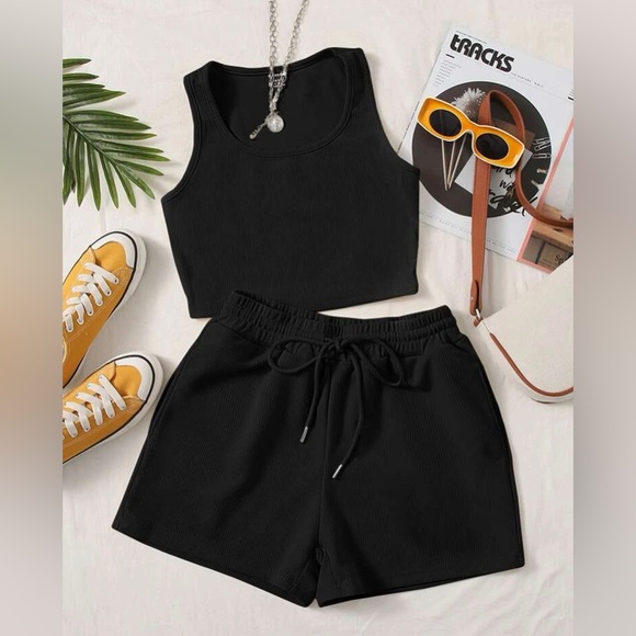 SHEIN Pants - Coordinated crop tank & short set 4X